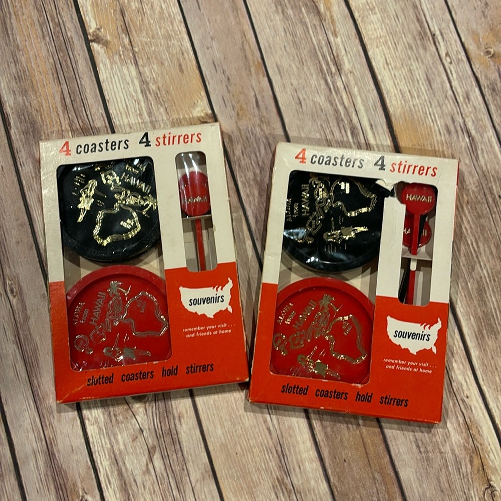 Vintage bar wear Hawaiin great retro additional for any home bar! Red and black